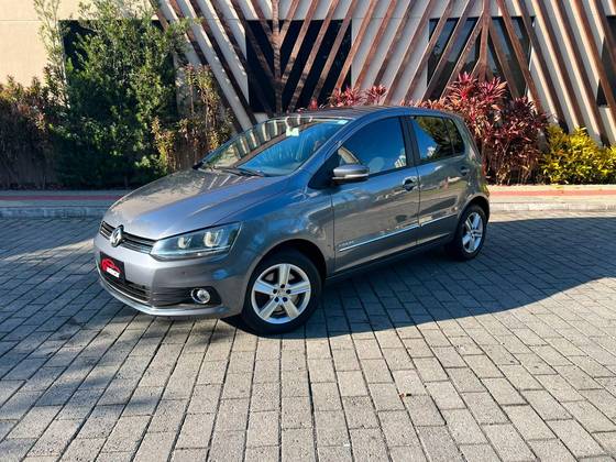 VOLKSWAGEN FOX 1.6 MSI HIGHLINE 16V FLEX 4P MANUAL VOLKSWAGEN FOX 1.6 MSI HIGHLINE 16V FLEX 4P MANUAL